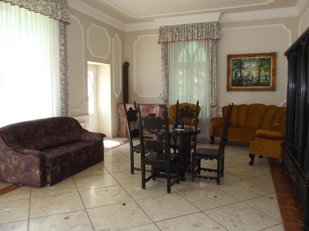 Sir David Balaton Castle Apartmanok Balatonszepezd Ruang foto